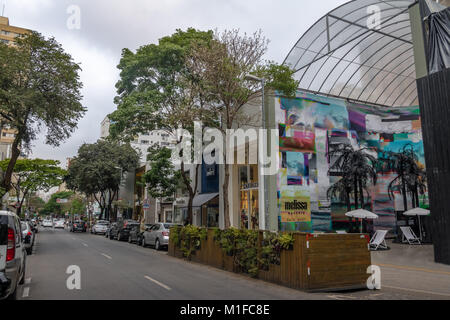 Oscar Freire, une rue commerçante de fantaisie - São Paulo, Brésil Banque D'Images