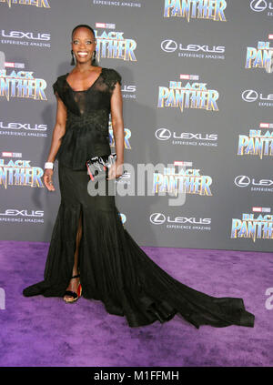 Los Angeles, USA. 29 janvier, 2018. L'actrice Florence Kasumba assiste à la première mondiale de Marvel Studios' 'Black Panther' au Kodak Theater Le 29 janvier 2018 à Los Angeles, Californie. Credit : Barry King/Alamy Live News Banque D'Images