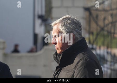 Warrington, Royaume-Uni. 30Th Jan, 2018. Ex joueur de Liverpool Ray Daniel assiste à l'enterrement de l'ancien gardien de Liverpool FC Tommy Lawrence, à l'église paroissiale de St Elphin, église St, Warrington. Credit : Ken Biggs/Alamy Live News. Banque D'Images