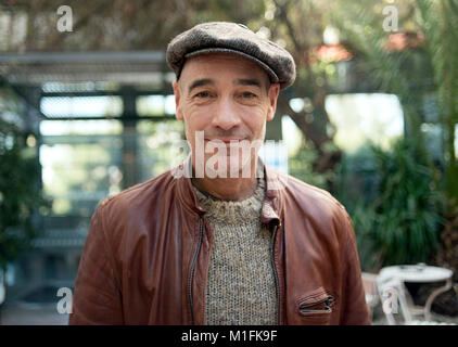 Athènes, Grèce. 30Th Jan, 2018. Jean-Marc Barr acteur franco-américain arrive pour une conférence de presse avant le premier ministre de la programmation de films documentaires l'homme Dauphin à Athènes, Grèce, 30 janvier 2018. L'homme dauphin raconte l'histoire et l'héritage de Jacques Mayol free diver, dont la vie est devenu la source d'inspiration pour le film de Luc Besson Le Grand Bleu, Jean-Marc Barr où jouait le rôle de Jacques Mayol. ©Elias Verdi/Alamy Live News Banque D'Images