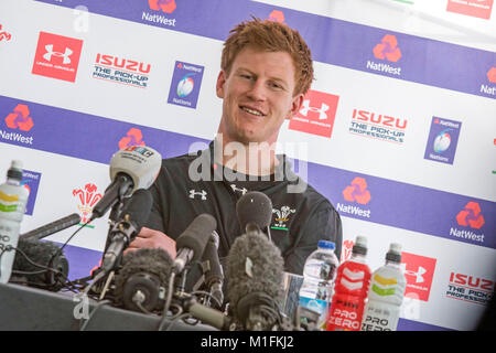 Cardiff, Wales, UK. 30 janvier, 2018. Rhys Patchell de galles parlant gallois de rugby pendant l'entrevues avec les médias à la Vale Hotel and Resort de Hensol, Cardiff aujourd'hui en amont du Pays de Galles 6 Nations avec l'Écosse à la fin de semaine. Credit : Phil Rees/Alamy Live News Banque D'Images