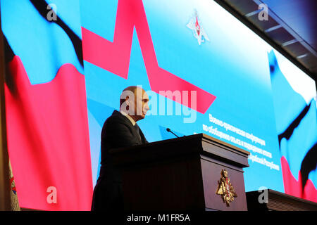 Moscou, Russie. 30Th Jan, 2018. Le président russe Vladimir Poutine parle au cours d'une conférence sur la République au centre de contrôle du ministère de la Défense à Moscou, Russie 30 Janvier, 2018. /Mikhail Klimentyev Sputnik/Kremlin via REUTERS ATTENTION ÉDITEURS - CETTE IMAGE A ÉTÉ FOURNI PAR UN TIERS. Más Información Gtres Crédit : Comuniación sur ligne, S.L./Alamy Live News Banque D'Images