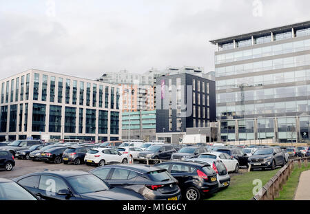 Yorkshire Leeds UK - Hôtel Premier Inn dans le nouveau quartier de la ville de Riverside avec parking Banque D'Images