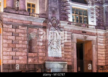 SAINT - Pétersbourg, Russie - 2 janvier 2018 : nuit vue de la façade décoration de Saint Michel (Château Mikhaïlovski). Banque D'Images