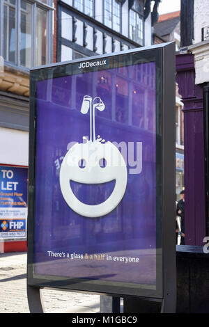 Affiche publicitaire conseils scolaires en centre ville,UK. Banque D'Images
