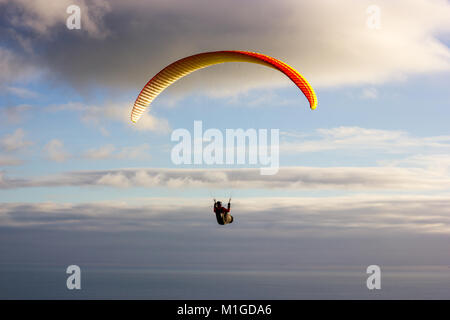 Au cours des parapentistes South Downs de l'East Sussex, UK Banque D'Images