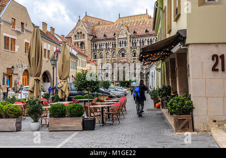 Rues touristiques à Budapest, Hongrie. Banque D'Images