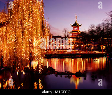 Les Jardins de Tivoli Décorées pour Noël, Copenhague, Danemark. Banque D'Images