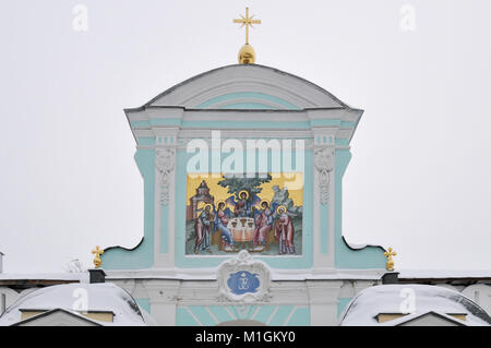 Le monastère Ipatiev, un monastère, situé sur la rive de la rivière Kostroma juste en face de la ville de Kostroma, Russie à l'hiver. Banque D'Images