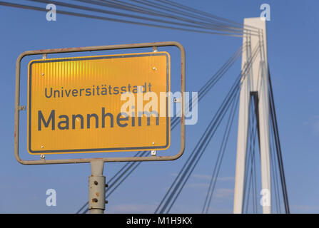 Mannheim, Kurt-Schumacher-Brücke Banque D'Images