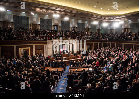 Washington, USA. 30Th Jan, 2018. Le président Donald J. Trump donne son premier état de l'Union européenne aux deux Chambres du Congrès à Washington DC. Credit : Patsy Lynch/Alamy Live News Banque D'Images