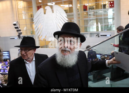 Berlin, Allemagne. Jan 31, 2018. Rabbins de participer à une cérémonie du souvenir pour les victimes du national-socialisme au Bundestag allemand à Berlin, Allemagne, 31 janvier 2018. Credit : Wolfgang Kumm/dpa/Alamy Live News Banque D'Images