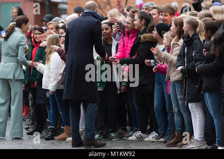 Stockholm, Suède, le 31 janvier, 2018. Le duc et la duchesse de Cambridge's Tour de Suède 30th-31th janvier,2018. À son Mattesusskolan - Matteus École./Alamy Live News Banque D'Images