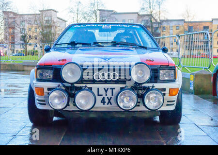 Paisley, Scotland, UK. 31 Janvier 2018 : vue avant d'une voiture Audi Quattro blanc. Le Rallye de Monte Carlo commence à Paisley Abbey. Cette année est le 21e et le 3e de l'événement historique de l'événement classique. Les deux événements sont organisés par l'Automobile Club de Monaco et de prendre place sur les routes publiques. La distance à Monte Carlo est à 1270 milles. Credit : Skully/Alamy Live News Banque D'Images