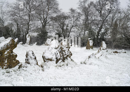 Le Rollright stones dans la neige en hiver. Oxfordshire, Angleterre Banque D'Images