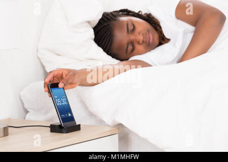 Close-up of an African Girl Sleeping On Bed Banque D'Images