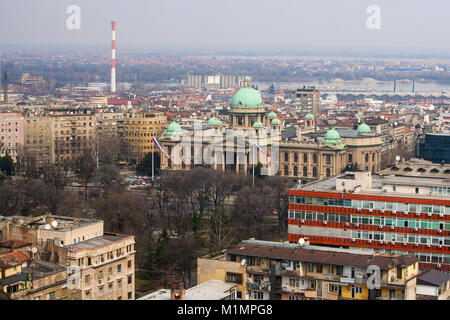 Vue sur le toit de la capitale serbe, Belgrade avec le bâtiment de l'Assemblée nationale Banque D'Images