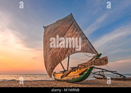 Negombo Beach, Oruwa, Colombo, Province de l'Ouest, au Sri Lanka, en Asie Banque D'Images