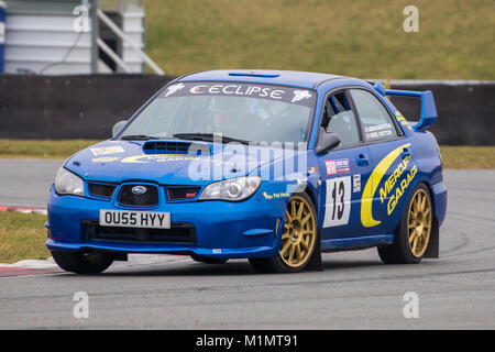 Subaru Impreza avec conducteur John Griffiths et co-pilote à la Nigel Wetton Motorsport News Rally Championship, Circuit de Snetterton, Norfolk, Royaume-Uni. Banque D'Images