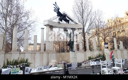 Monument aux victimes des nazis hongrois Budapest Hongrie UE Banque D'Images