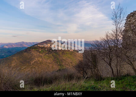 Fara in Sabina (Italie) - Le 'Ruderi di San Martino", ruines d'une ancienne abbaye, dans la province de Rieti à côté de l'abbaye de Farfa, Sabina, centre de l'Italie Banque D'Images