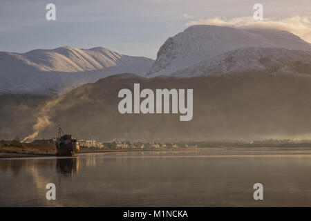 Le Ben Nevis de Caol près de Fort William, Écosse Banque D'Images