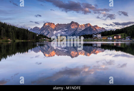 Misurina, la perle des Dolomites Banque D'Images