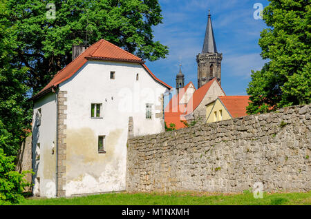 Maison d'habitation dans une tour de défense historique, les fortifications urbaines, Lwowek Slaski (all. Lowenberg Schlesien), en Basse-silésie. La Pologne, l'Europe. Banque D'Images