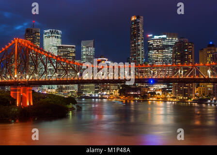 Story Bridge et Brisbane City skyline après l'obscurité, Queensland, Australie, Pacifique Banque D'Images