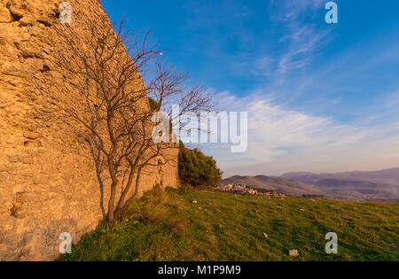 Fara in Sabina (Italie) - Le 'Ruderi di San Martino", ruines d'une ancienne abbaye, dans la province de Rieti à côté de l'abbaye de Farfa, Sabina, centre de l'Italie Banque D'Images