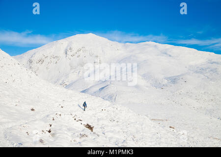 Une approche de la Walker Corbett Ben Vrackie près de Pitlochry Scoland hivers sur une journée. Banque D'Images