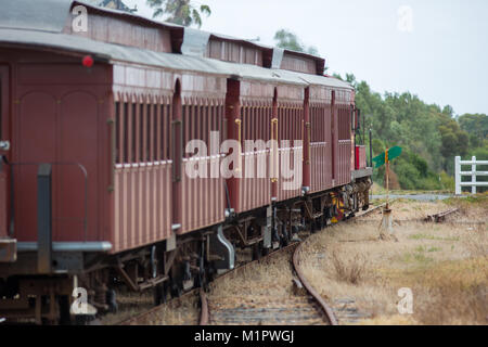 Le train Diesel 507 Remplacement du train entre Goolwa et Victor Harbor, dans le sud de l'Australie le 31 décembre 2018 Banque D'Images