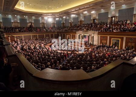 Président américain Donald Trump présente son premier état de l'Union à une session conjointe du Congrès au Capitole, le 30 janvier 2018 à Washington, DC. Banque D'Images