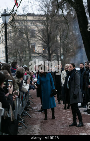 Oslo, Norvège. 01 Février, 2018. Leurs Altesses Royales le duc et la duchesse de Cambridge visiter la princesse Ingrid Alexandra Parc de sculptures dans les jardins du palais à Oslo, Norvège, accompagné de Sa Majesté la reine Sonja de Norvège et SAR la Princesse Ingrid Alexandra, dans le cadre de leur tour de Norvège 01st-02nd Février. Credit : Gunvor Eline E. Jakobsen/Alamy Live News Banque D'Images