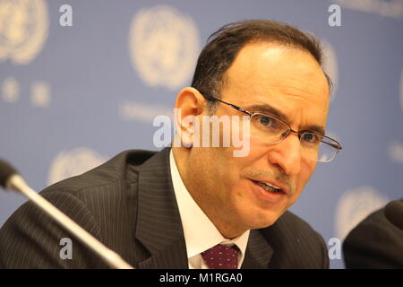 Nations Unies, New York, USA. 1er février, 2018. Le Président du Conseil de sécurité des Nations Unies Mansour Al-Otaibi du Koweït a informé la presse. Credit : Matthew Russell Lee/Alamy Live News Banque D'Images