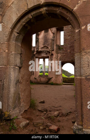 Ruine médiévale Château de Ramstein, dans l'Eifel, Allemagne Banque D'Images