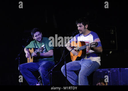 Estopa, les frères José Manuel Muñoz et David Muñoz en concert Banque D'Images