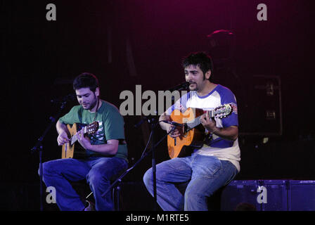 Estopa, les frères José Manuel Muñoz et David Muñoz en concert Banque D'Images