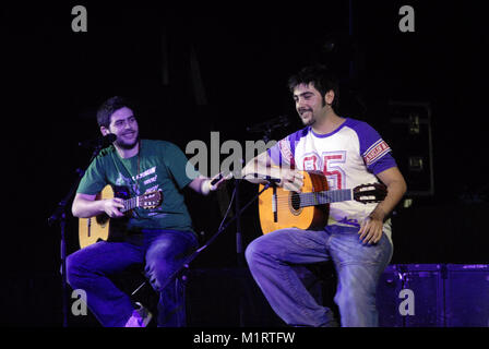 Estopa, les frères José Manuel Muñoz et David Muñoz en concert Banque D'Images