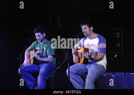 Estopa, les frères José Manuel Muñoz et David Muñoz en concert Banque D'Images