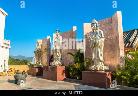 Statues at Po Fook Hill un columbarium à Hong Kong, Chine Banque D'Images