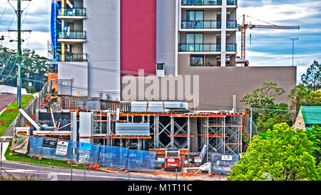 Gosford, Australie - 29 octobre. 2017 : progrès sur un bloc de construction de nouvelles unités d'accueil en construction au 47 Beane St. New South Wales, Australie. Banque D'Images