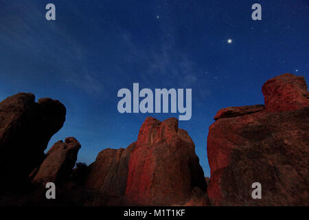 Ciel de nuit, Ville de Rocks State Park, Nouveau Mexique. Banque D'Images