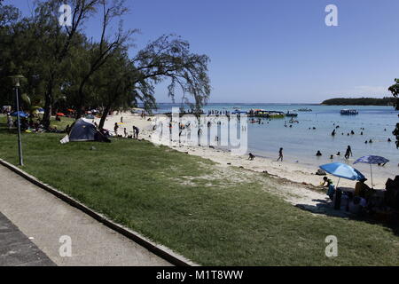 Sur la route de Mahebourg, dans le sud-est de l'Île Maurice, Blue Bay est un must-stop-par plage ! Banque D'Images