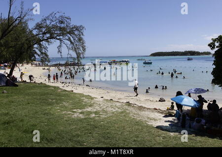 Sur la route de Mahebourg, dans le sud-est de l'Île Maurice, Blue Bay est un must-stop-par plage ! Banque D'Images