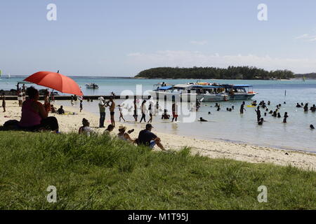 Sur la route de Mahebourg, dans le sud-est de l'Île Maurice, Blue Bay est un must-stop-par plage ! Banque D'Images