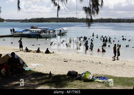 Sur la route de Mahebourg, dans le sud-est de l'Île Maurice, Blue Bay est un must-stop-par plage ! Banque D'Images