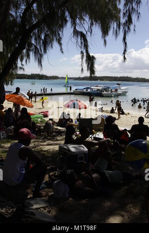 Sur la route de Mahebourg, dans le sud-est de l'Île Maurice, Blue Bay est un must-stop-par plage ! Banque D'Images