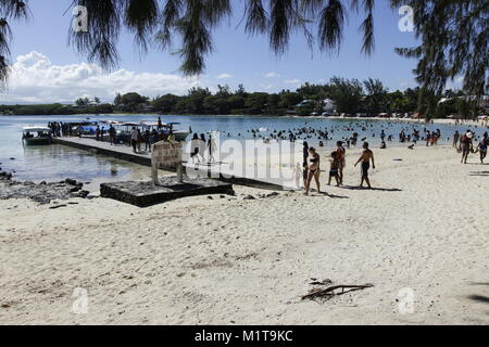 Sur la route de Mahebourg, dans le sud-est de l'Île Maurice, Blue Bay est un must-stop-par plage ! Banque D'Images