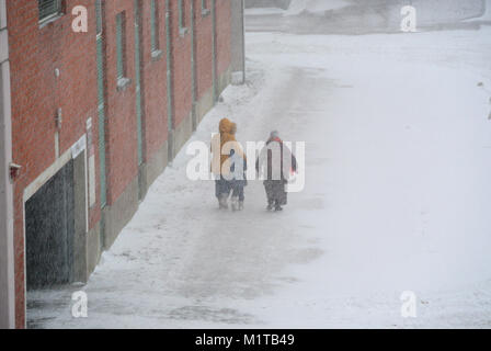 Les fortes chutes de neige Hits Helsinki Banque D'Images